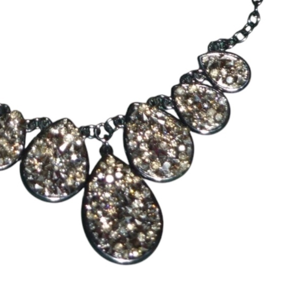 Dark Gray Necklace, Teardrop Pendants, with Crystal Pave Clusters, New Nwt - Picture 6 of 7